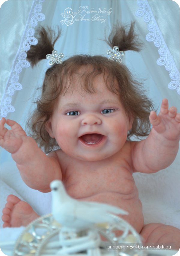 Счастливая девочка реборн Алиса