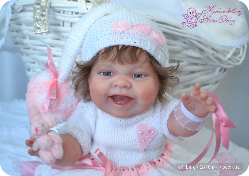 Счастливая девочка реборн Алиса