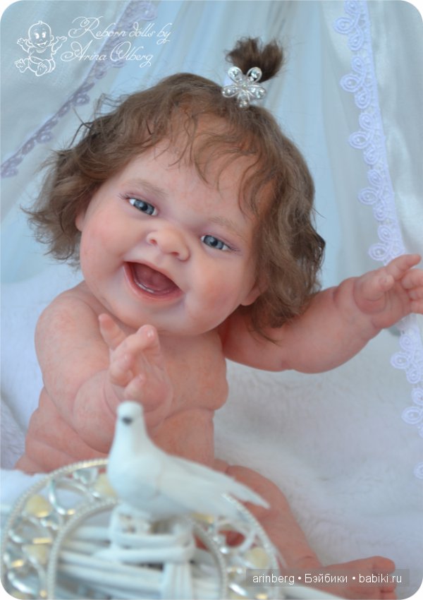 Счастливая девочка реборн Алиса