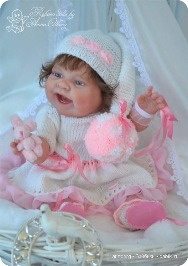 Счастливая девочка реборн Алиса