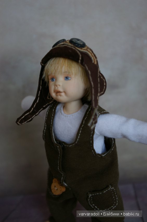 Шарнирная кукла Эмиль обзавелся новым костюмчиком. С наступающим днем Победы (фото 6)