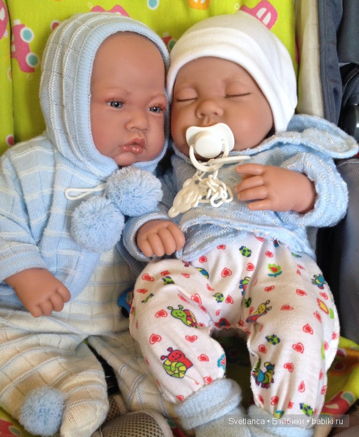 Раз-два-три-четыре мы "Хуанчиков" будили, на прогулку собирались, раздевались-одевались