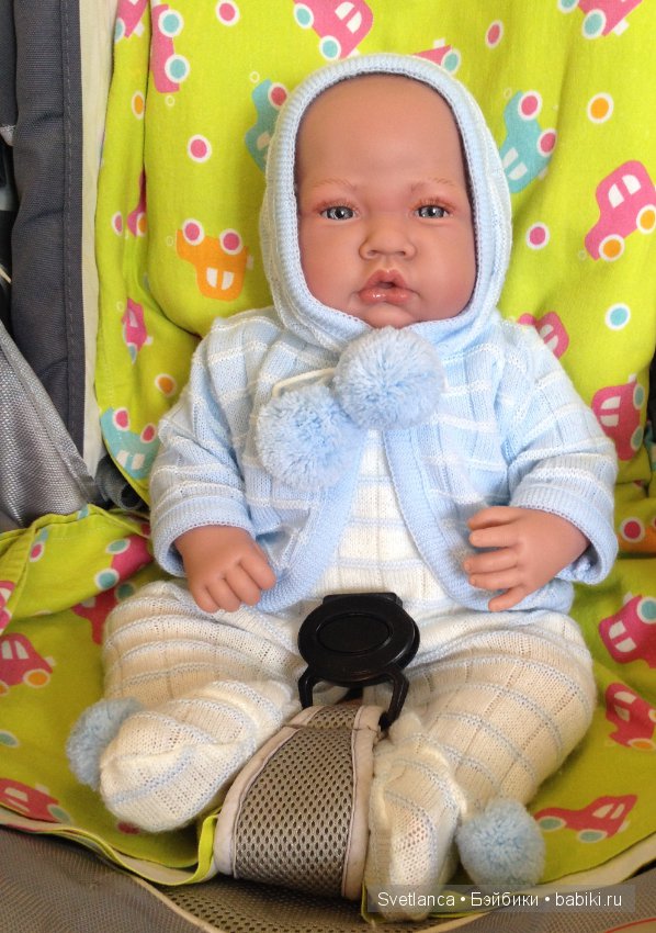 Раз-два-три-четыре мы "Хуанчиков" будили, на прогулку собирались, раздевались-одевались