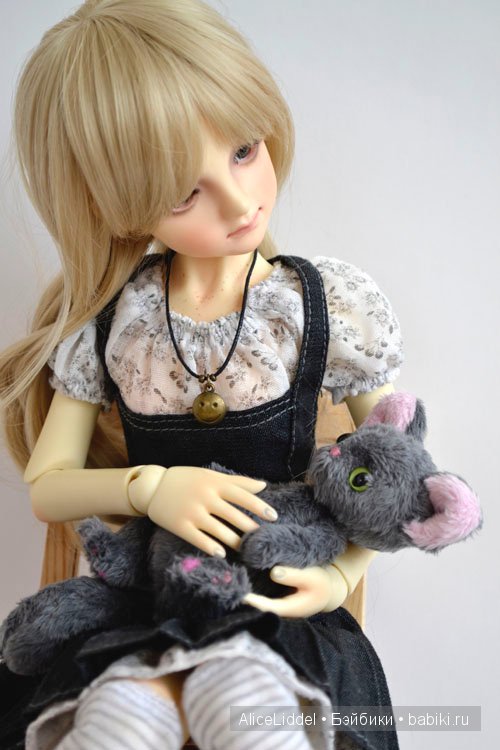 Как девчонки кота тискали (фото 2)