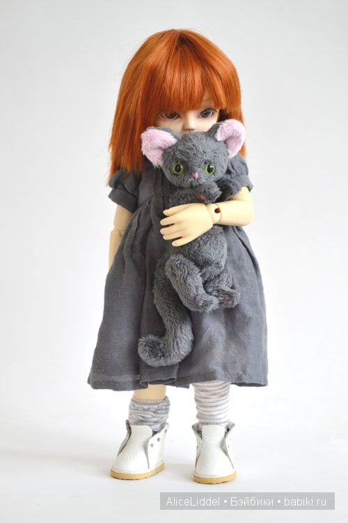 Как девчонки кота тискали (фото 5)