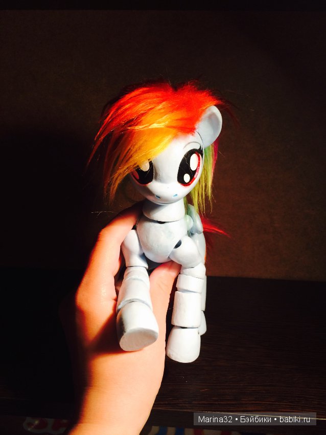 А вы когда-нибудь видели шарнирную пони? Нет?! Тогда смотрите (фото 6)