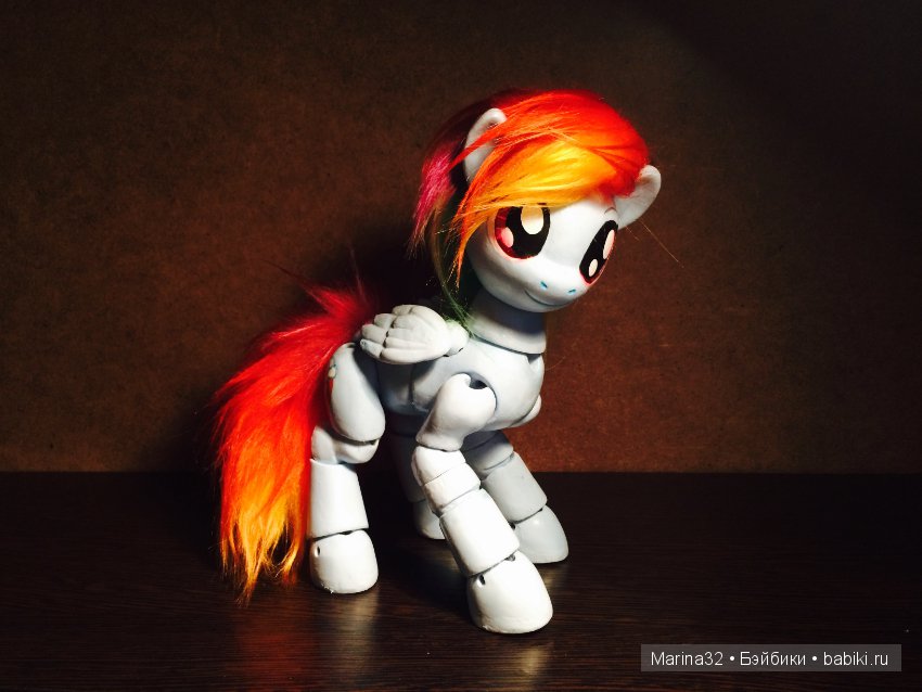 А вы когда-нибудь видели шарнирную пони? Нет?! Тогда смотрите