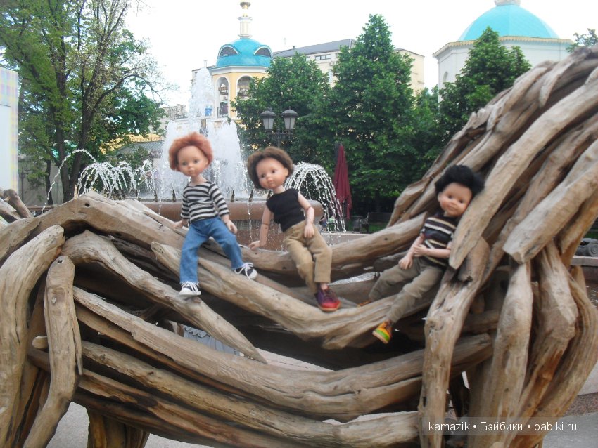 Мои мальчики гуляют по Москве