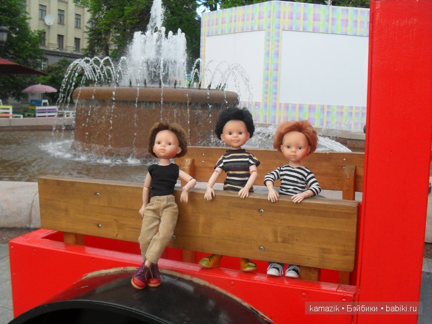 Мои мальчики гуляют по Москве