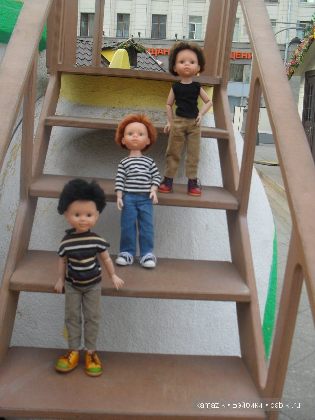 Мои мальчики гуляют по Москве