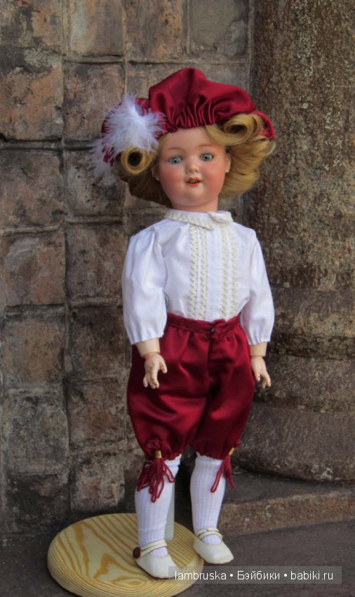 Редкий кавалер, а также его дамы