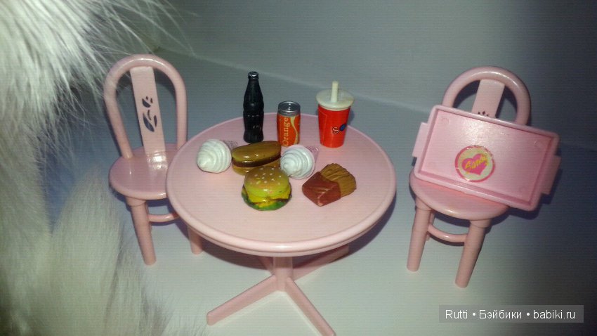 Ищу характерную куклу, еду, контейнер, поднос из набора куклы Sandy и клоун (фото 3)