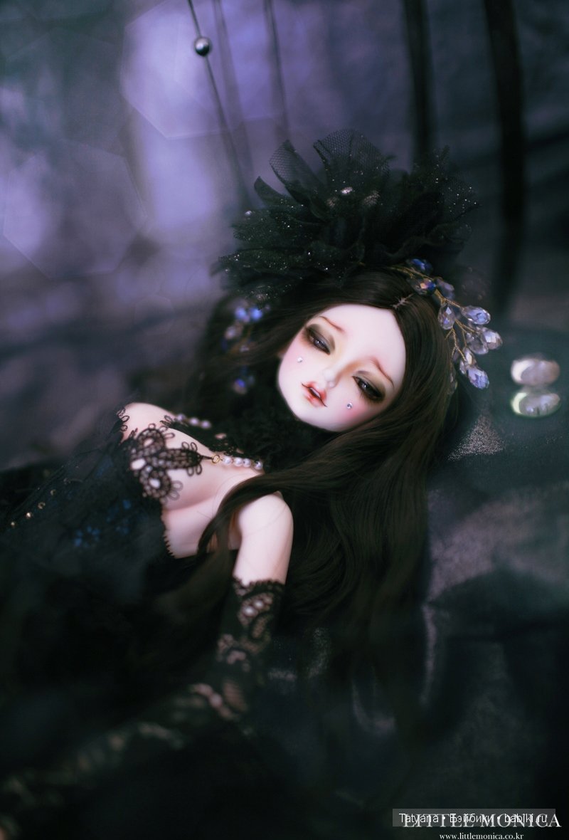 Gloomy Little Sophia от Little Monica