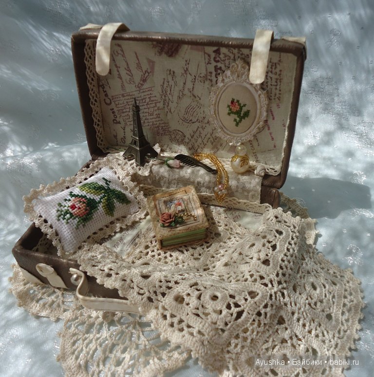 Мини-чемоданчики для кукол и их друзей