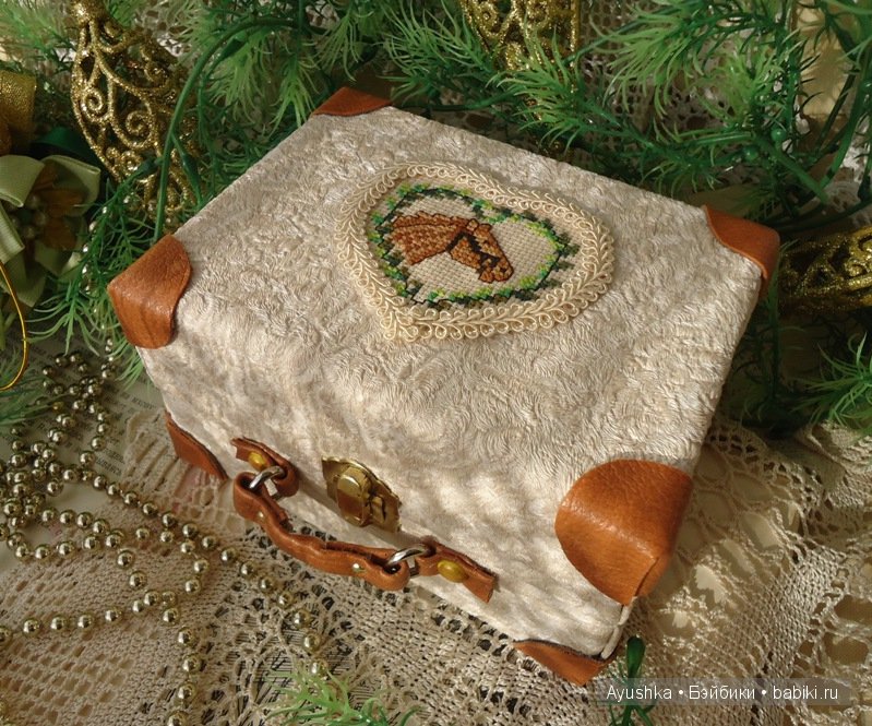 Мини-чемоданчики для кукол и их друзей