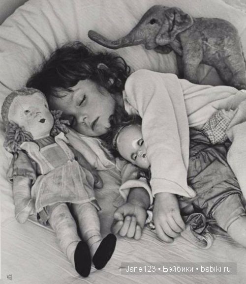 Куклы и их маленькие мамы в фотографиях и стихах