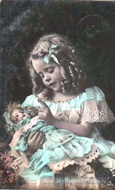 Куклы и их маленькие мамы в фотографиях и стихах