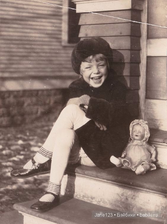 Куклы и их маленькие мамы в фотографиях и стихах (фото 8)