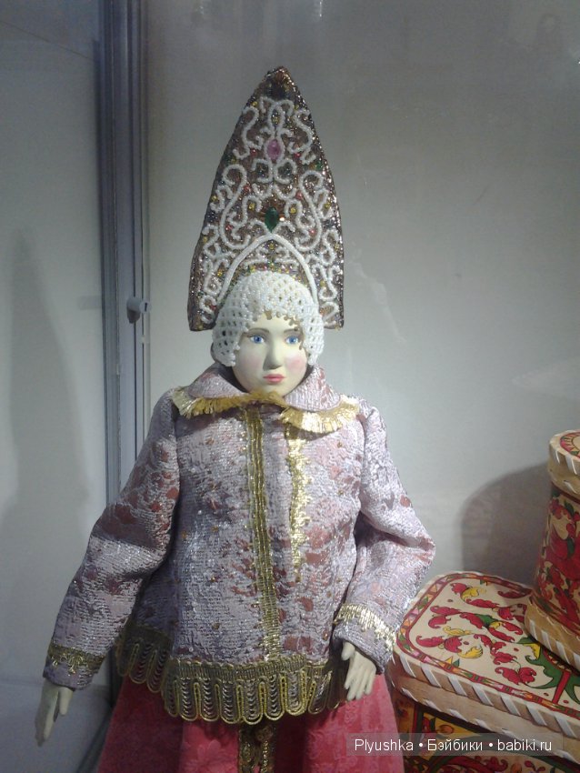 Выставка "Кукла и традиционный русский костюм" в Мытищинской картинной Галерее