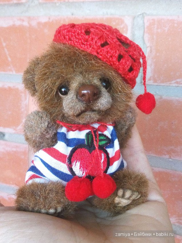 Малышок - любопытный мишка тедди