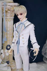 Freedom Teller открыли предзаказ на костюмы в морском стиле