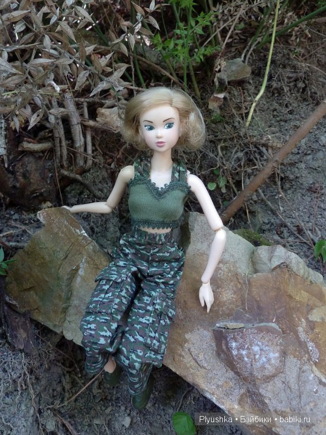 Мои куклы на море. Часть 2. Банда 1:6. Куклы Момоко, Джейки, Харука и Барбийожка (фото 7)