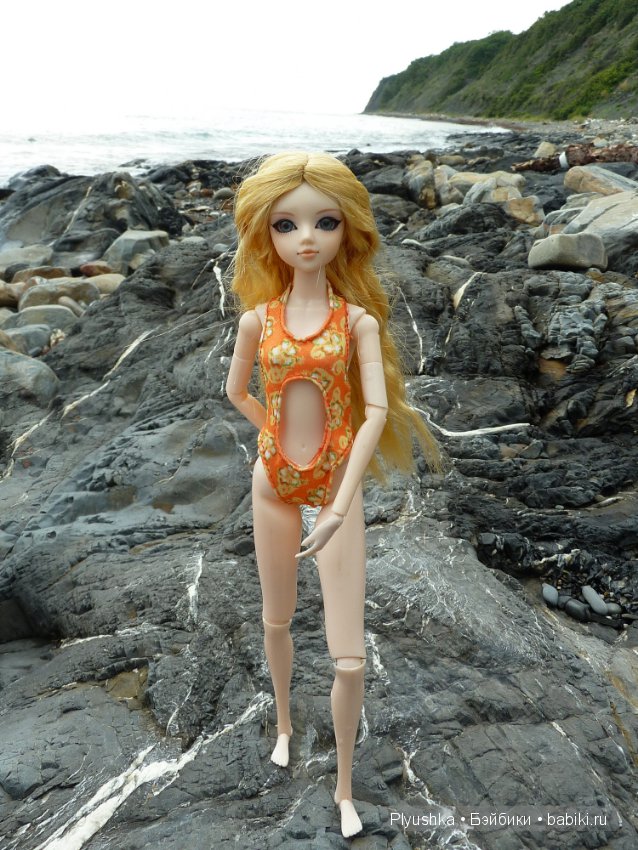 Мои куклы на море. Часть 2. Банда 1:6. Куклы Момоко, Джейки, Харука и Барбийожка