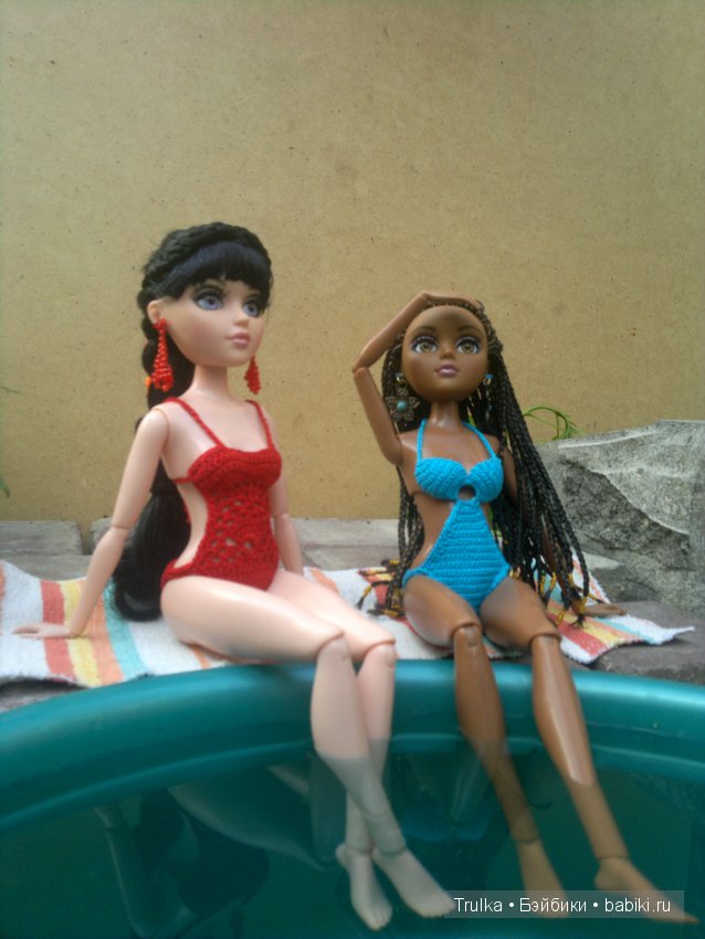 Отдых у бассейна — Куклы Bratz (Братц) и Moxie Girlz: MGA (фото 4)