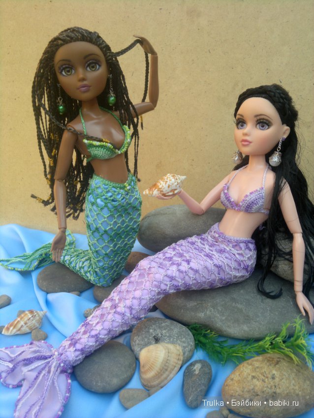 О чём шепчутся русалки, нежась на тёплых прибрежных камнях