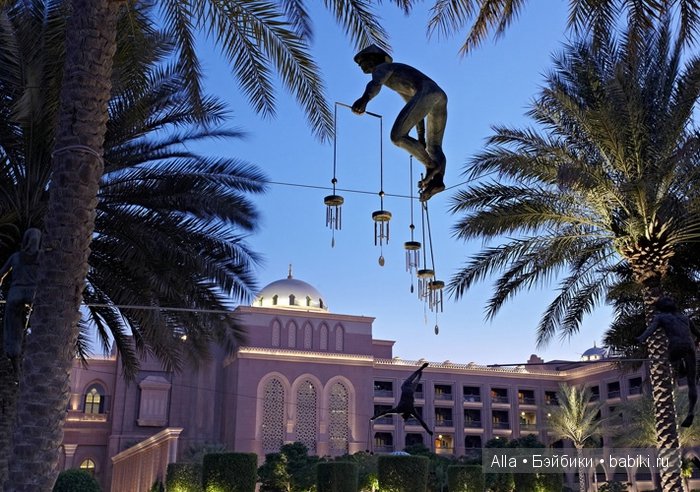 Произведения скульптуры, парящие в воздухе от Jerzy Kedziora