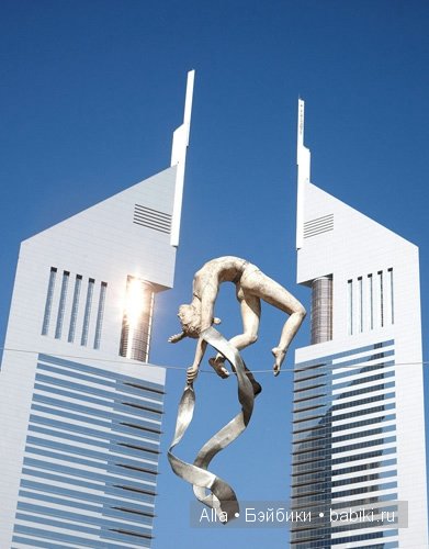 Произведения скульптуры, парящие в воздухе от Jerzy Kedziora