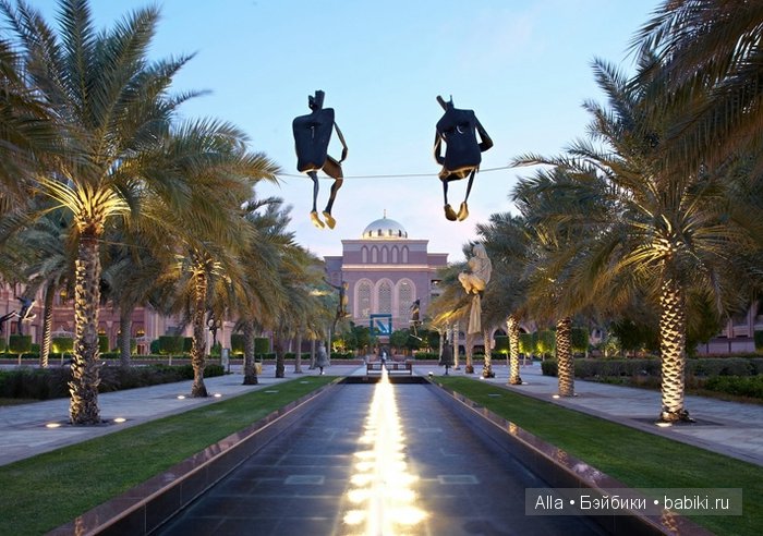 Произведения скульптуры, парящие в воздухе от Jerzy Kedziora