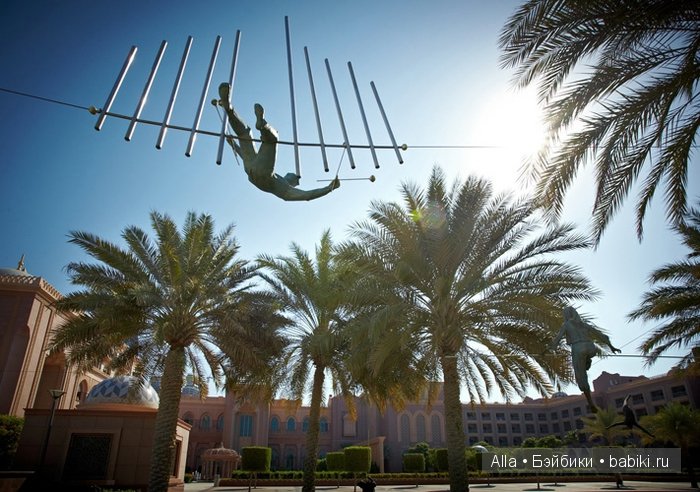 Произведения скульптуры, парящие в воздухе от Jerzy Kedziora