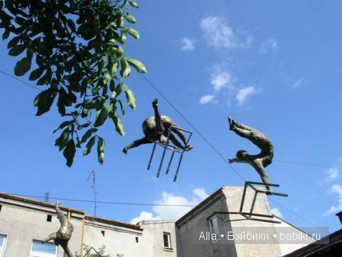 Произведения скульптуры, парящие в воздухе от Jerzy Kedziora (фото 2)