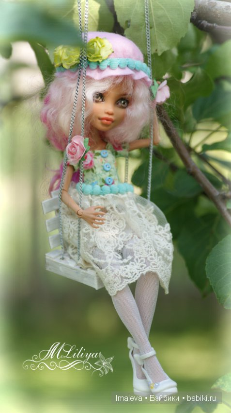 Прогулка по саду! Монстер Хай - Хоулин (фото 4)