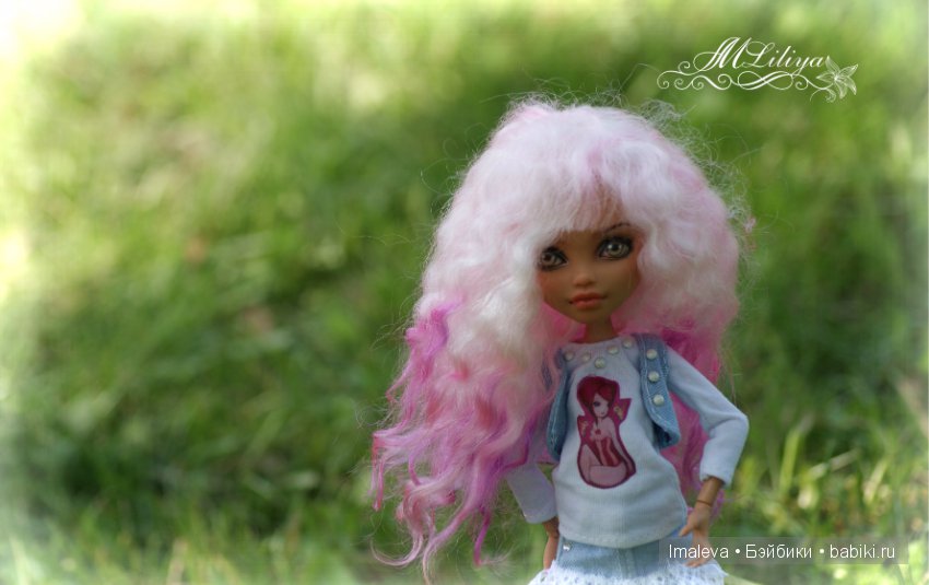 Прогулка по саду! Монстер Хай - Хоулин