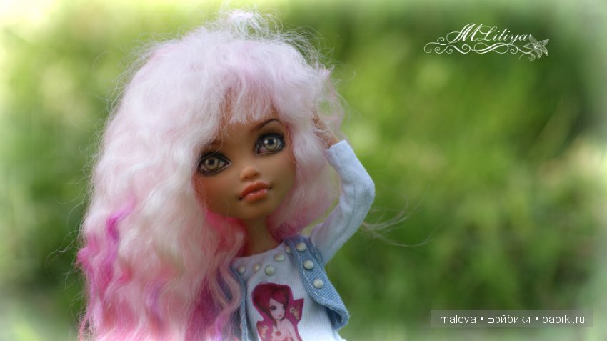 Прогулка по саду! Монстер Хай - Хоулин