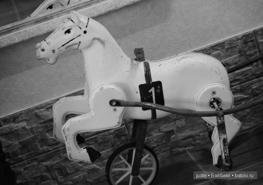 Конь педальный, фото — Игрушки СССР и советского детства: резиновые (фото 4)