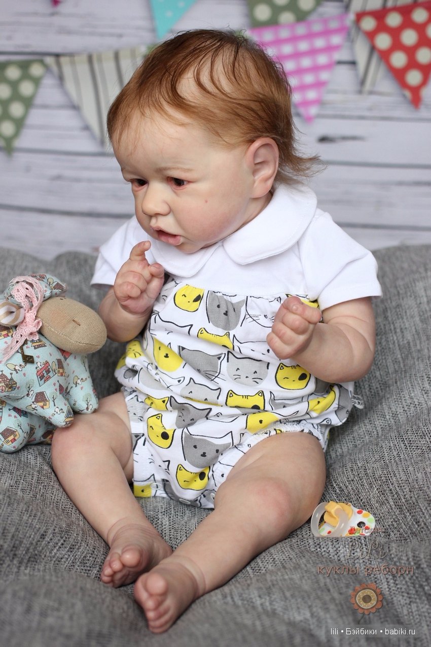 Мой малыш реборн Саския позирует