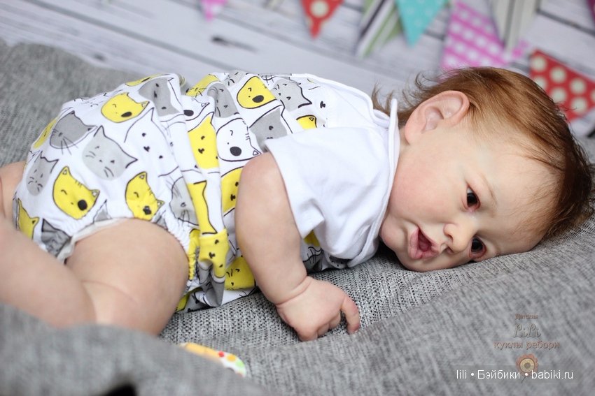 Мой малыш реборн Саския позирует