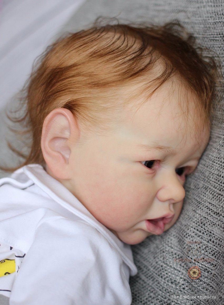Мой малыш реборн Саския позирует