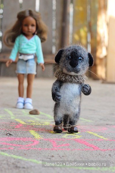 Жил-был у девочки серенький котик