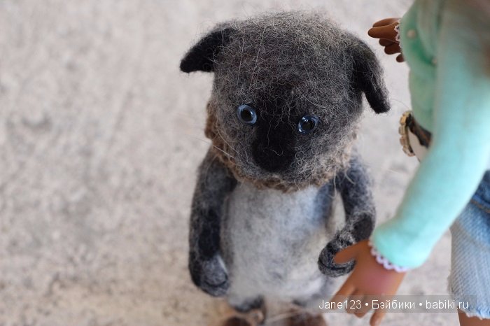 Жил-был у девочки серенький котик