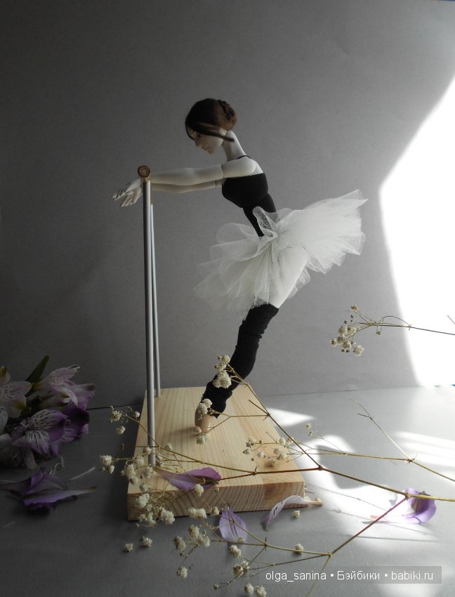 Шарнирная авторская кукла "В балетном классе" (фото 5)