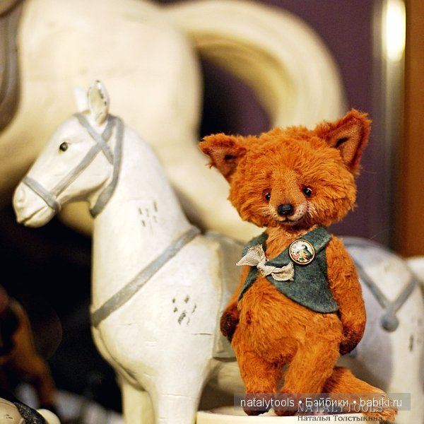 Новенькая игрушка ручной работы лисенок на ладошке (фото 10)