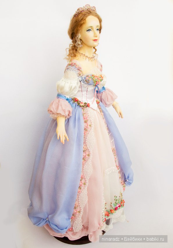 Друзья! В мире огромное количество изображений Золушки. У меня есть своя - фарфоровая кукла (фото 7)