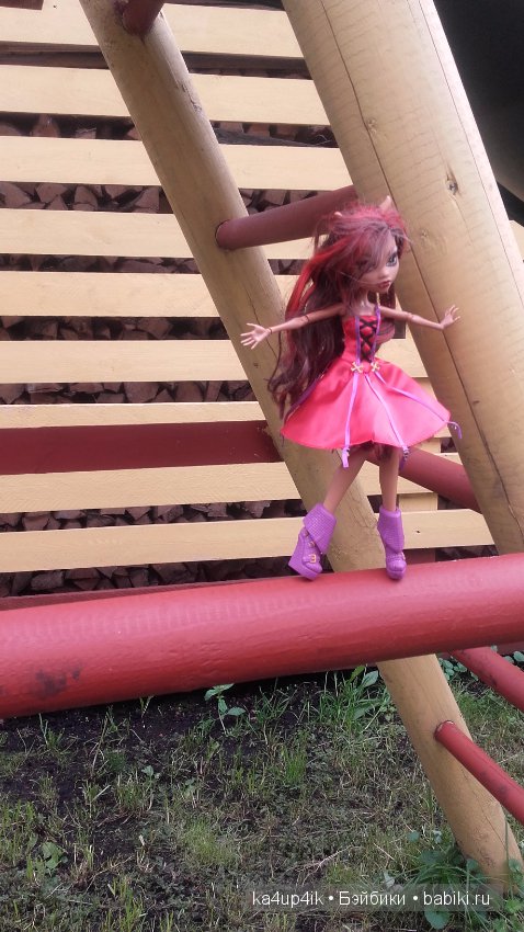 Монстряшки развлекаются — Куклы Monster High и Ever After High: G1