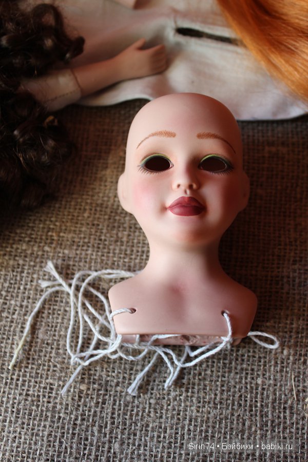 Новый образ для обычной фарфоровой куколки