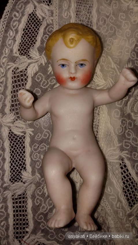 Крошка в ладошке. Кто он — Опознание антикварных кукол: поиск по клейму