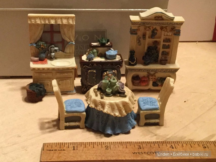 Victorian Memories от AVON. Миниатюра 1:24